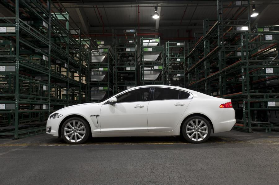  Jaguar XF 2011 года  (фото 78 из 79)